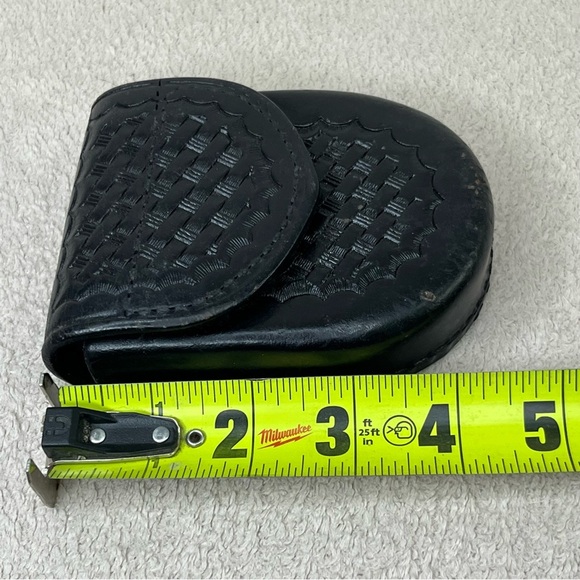 Safariland Leather Handcuff/Radio Belt Holder/Case-Black-Law Enforcement-Police - Picture 8 of 8